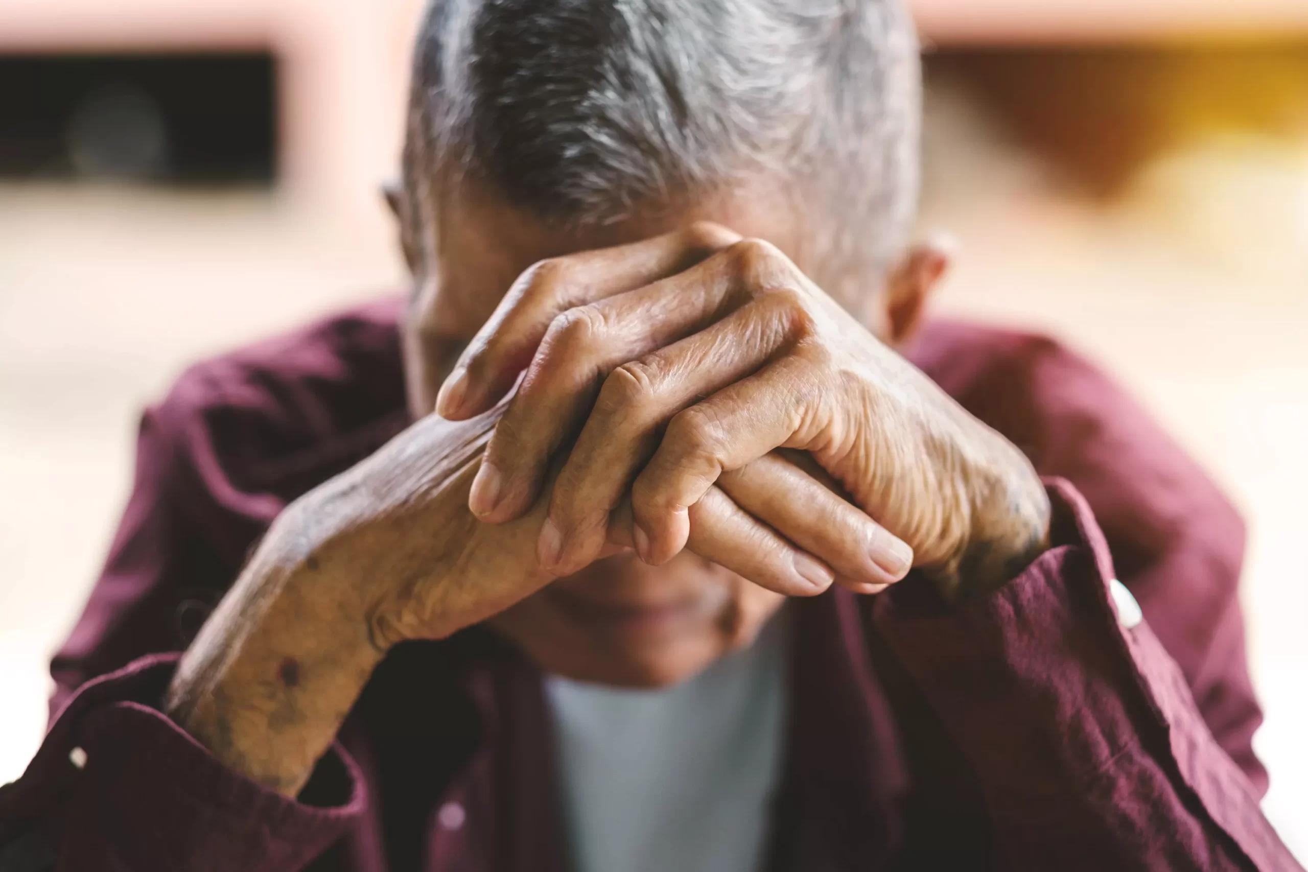 La maltraitance des personnes âgées : une réalité taboue au Québec