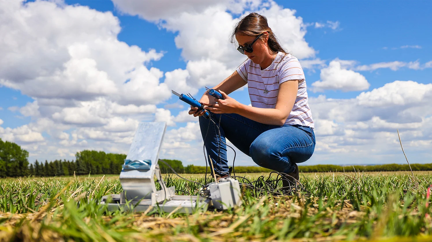 La révolution digitale verte : comment les fermes intelligentes canadiennes redéfinissent l'agriculture mondiale en 2025