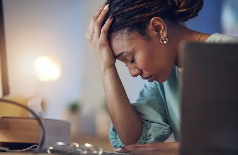 Depresión Digital: ¿Por Qué los Jóvenes de Halifax Están 3 Veces Más Afectados que los de Montreal?