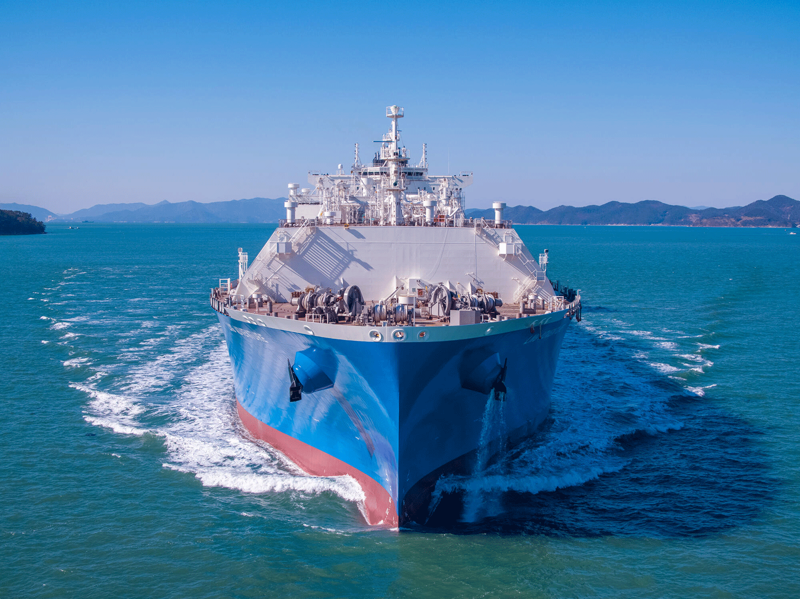 TotalEnergies accélère sa transition énergétique au Canada avec des investissements majeurs dans le renouvelable et le GNL