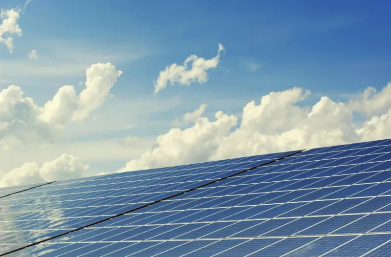 Québec 2025 : peut-on vraiment viser 100 % d’énergie renouvelable ?