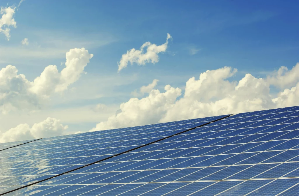 Québec 2025 : peut-on vraiment viser 100 % d’énergie renouvelable ?