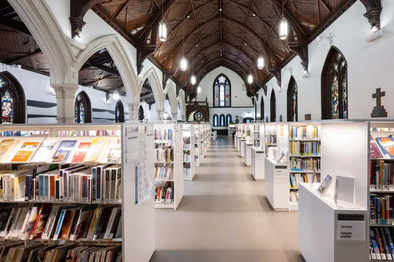 Patrimonio vivo: las bibliotecas comunitarias redefinen su papel en Canadá en 2025