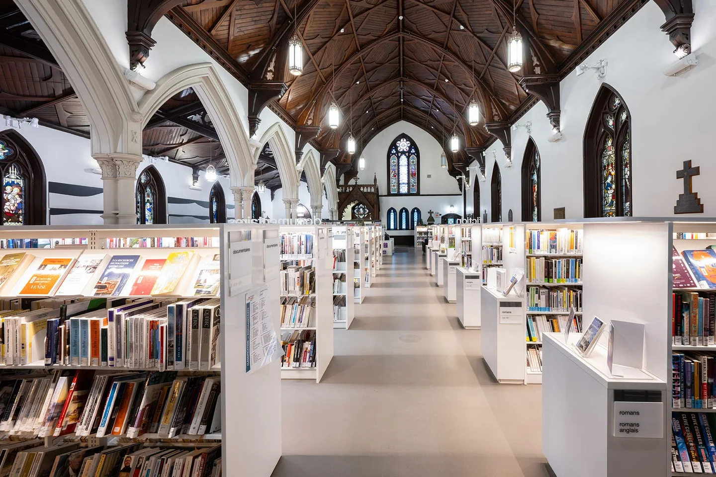 Patrimoine vivant : les bibliothèques communautaires redéfinissent leur rôle en 2025 au Canada