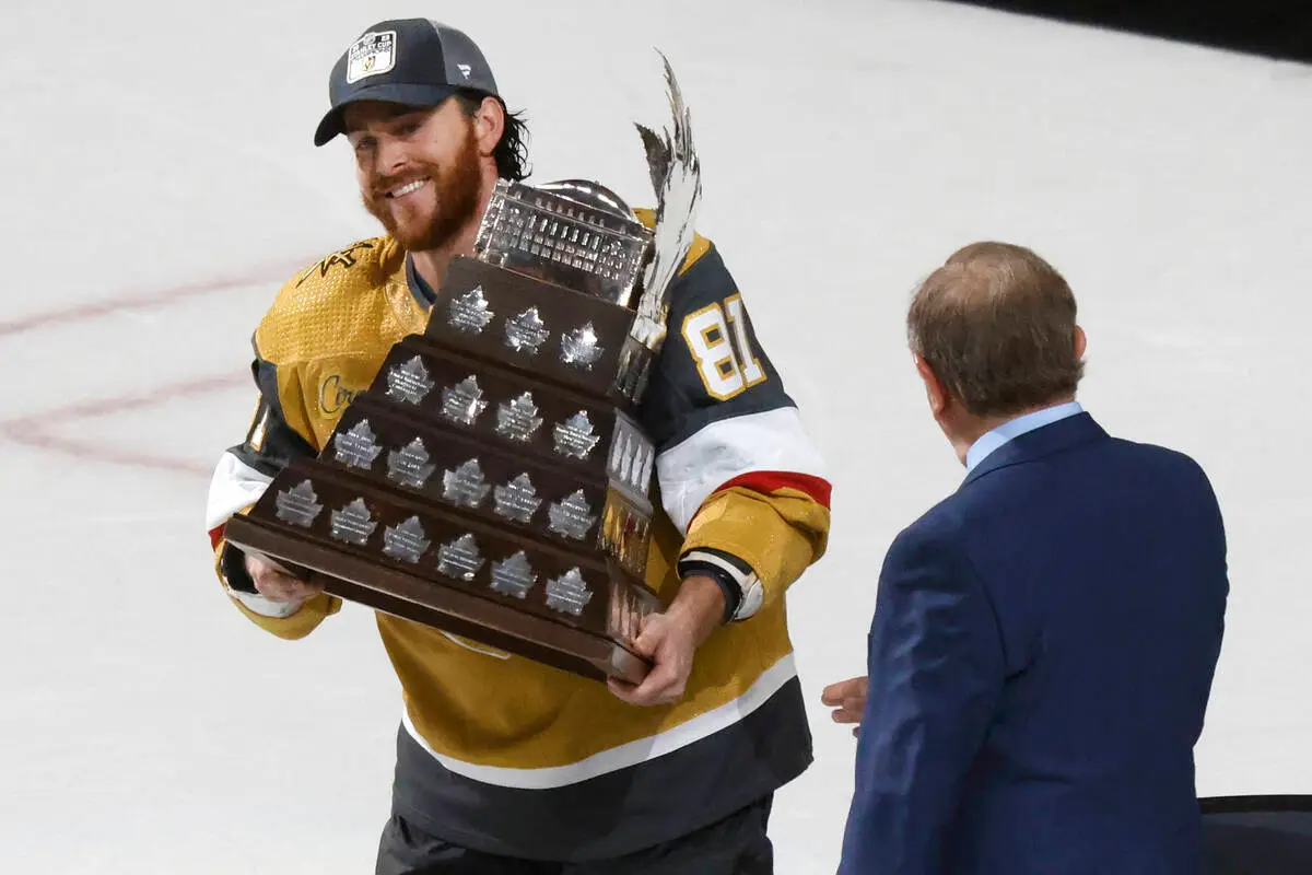 Jonathan Marchessault celebra la conquista de la Copa Stanley con los Golden Knights de Las Vegas en junio de 2023