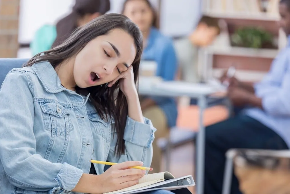 Ce que les médecins découvrent sur la fatigue invisible des jeunes