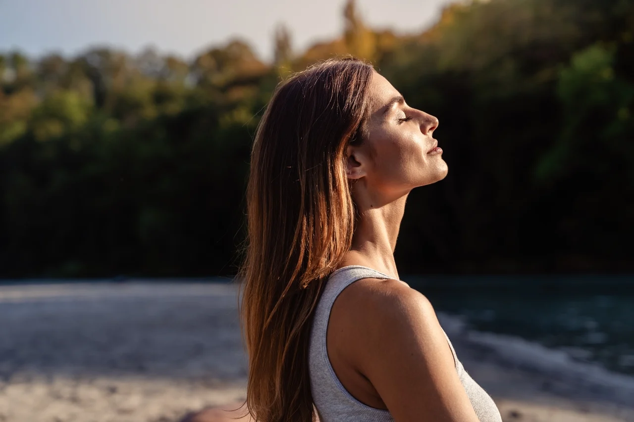 Ce que le soleil fait vraiment à ton cerveau — et c'est une bonne nouvelle