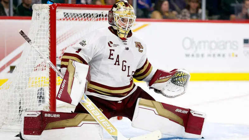 Jacob Fowler blanchit les Red Wings : le Canadien l’emporte 1-0 en fusillade
