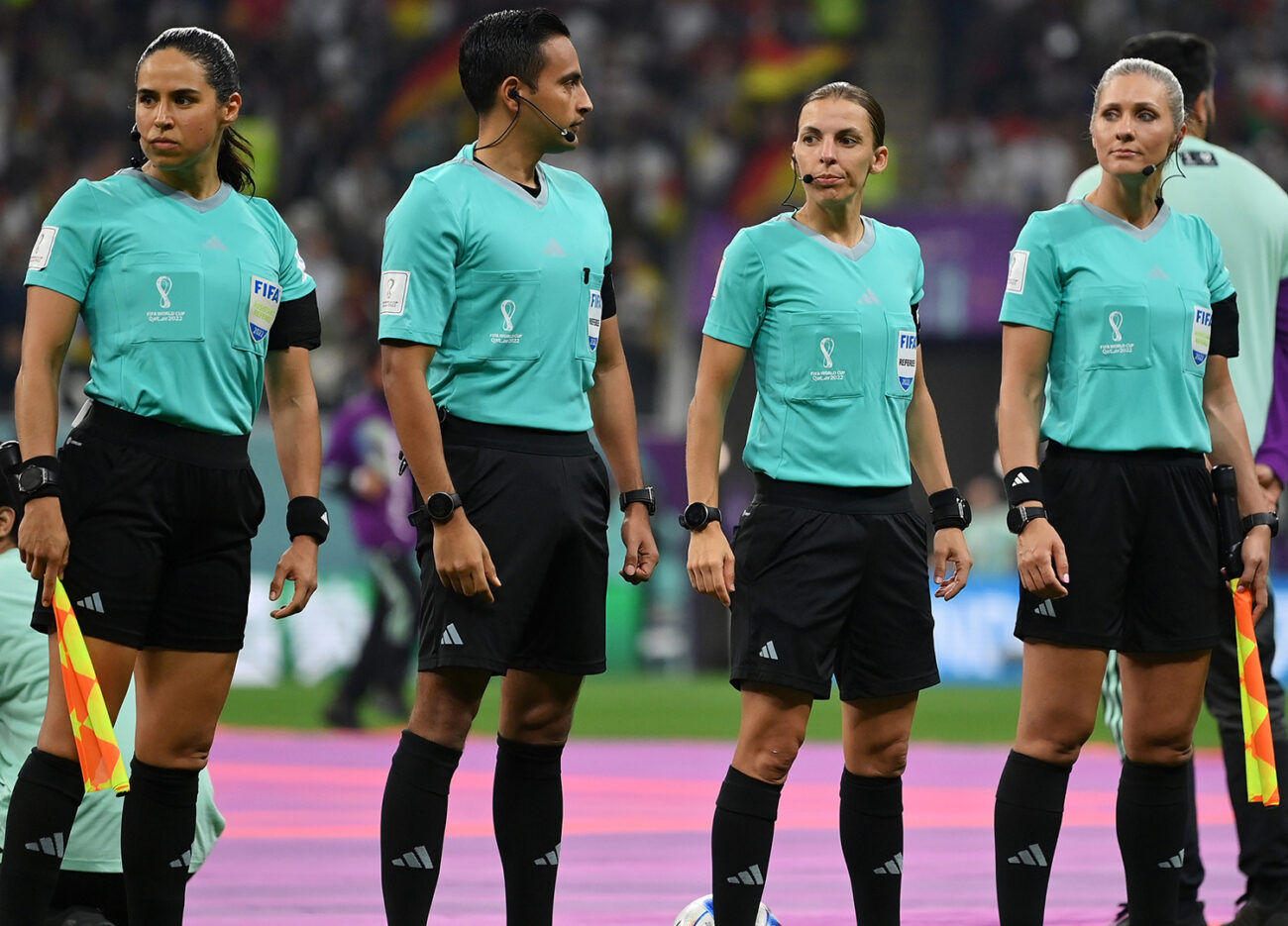 Primer trío arbitral femenino en un Mundial masculino, Catar 2022